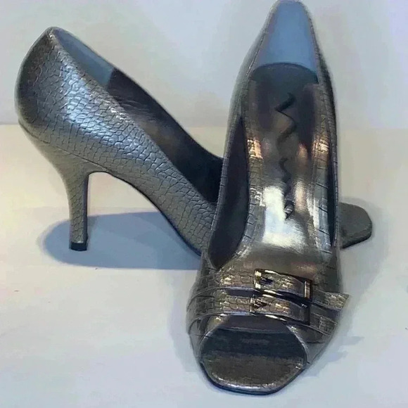 Nina textured grey  heels - Picture 1 of 5